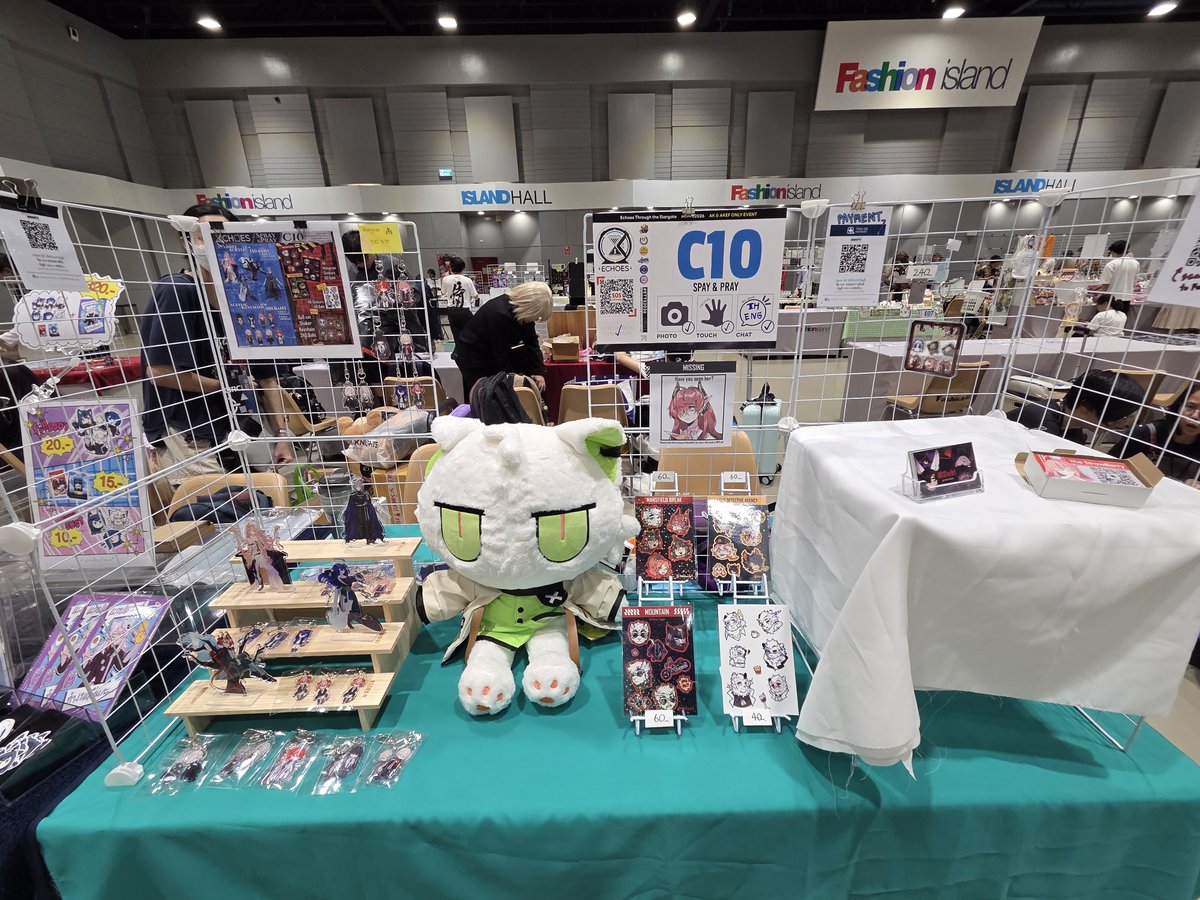 Sunn_Strawberry's tweet photo. Booth complete!! https://t.co/FByVScQkiT
