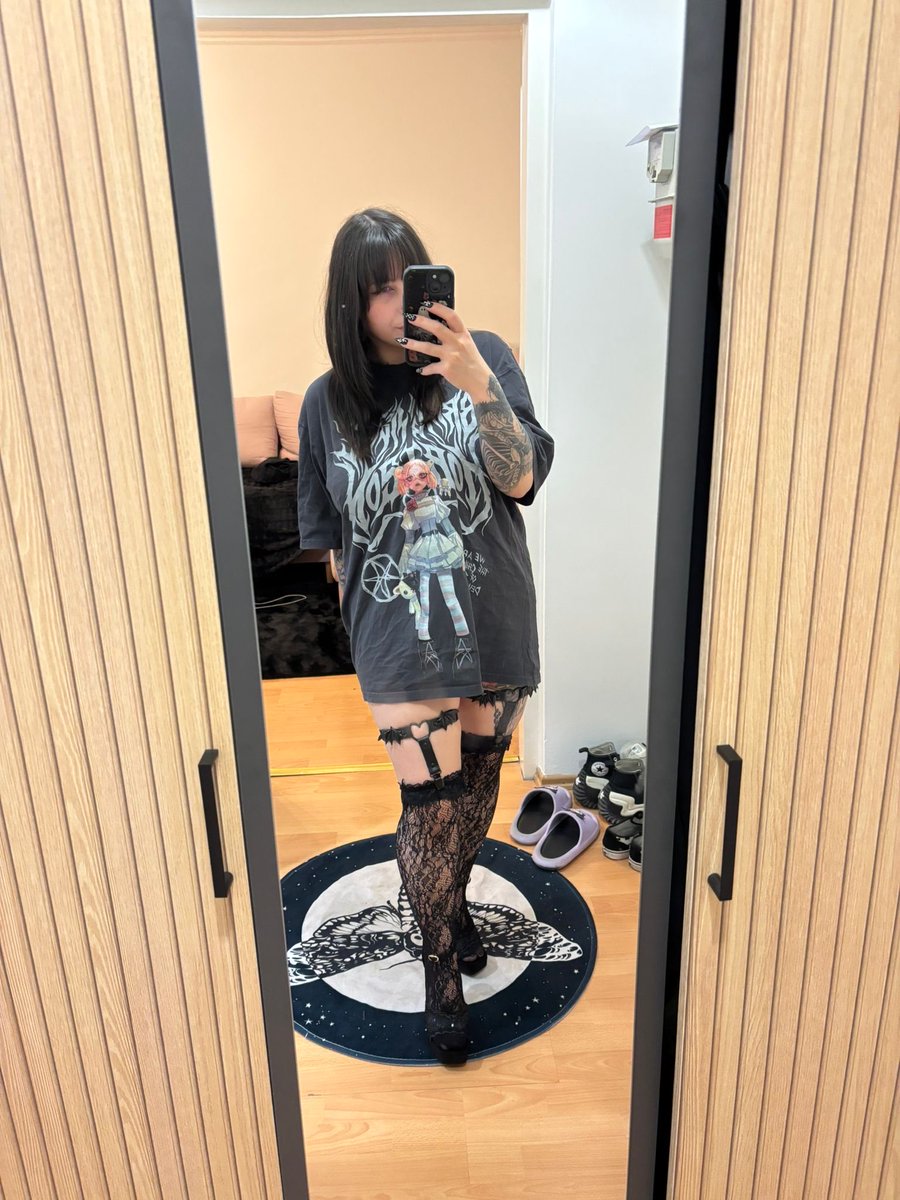 GothAbby2019's tweet photo. Someone gift me for breakfast? 🥞 https://t.co/MmGcKJcYn4