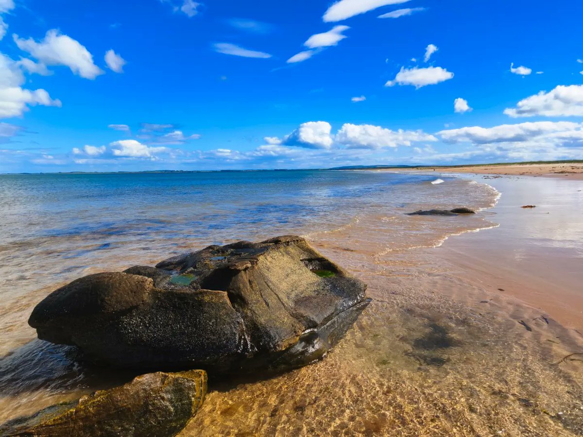 WanettaMesor's tweet photo. Only bad weather in Scotland? Not when we’re in the hood. Beaches, ocean, sunshine. https://t.co/ctGmjhKsWf