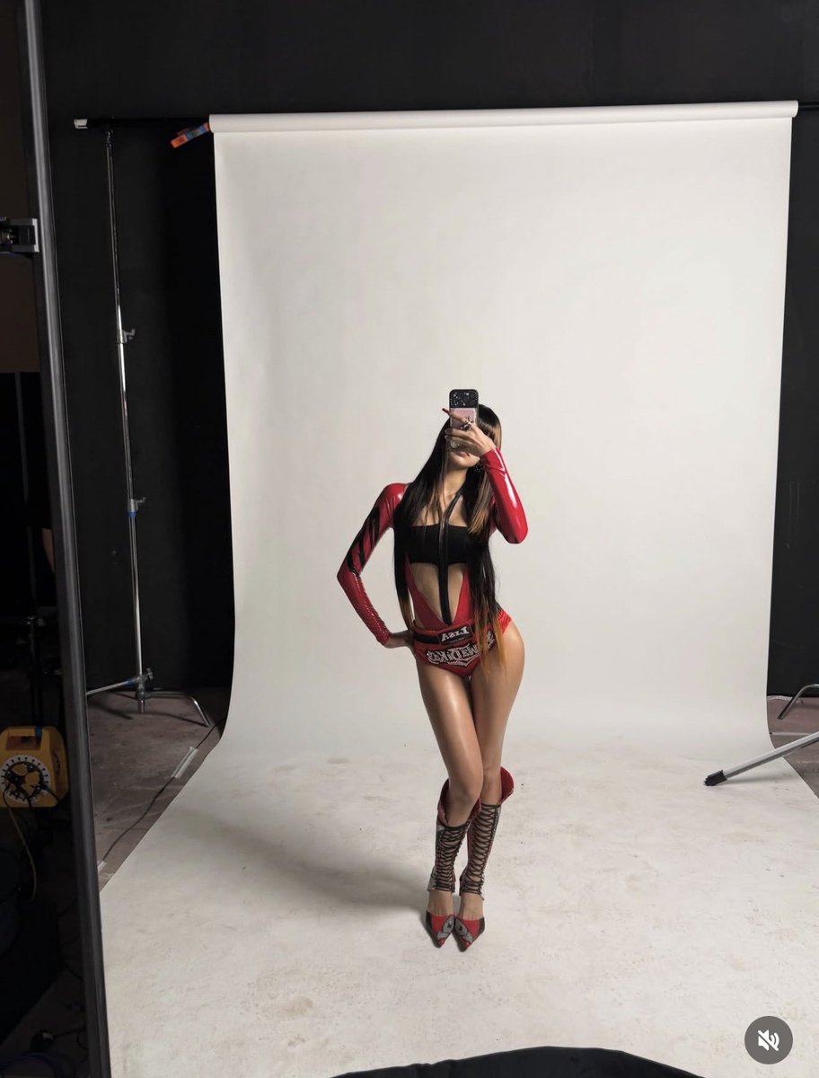 unholyrse's tweet photo. can yall imagine how HARD shes going to serve in her Vegas residency?? https://t.co/Sn3N3cdK2X