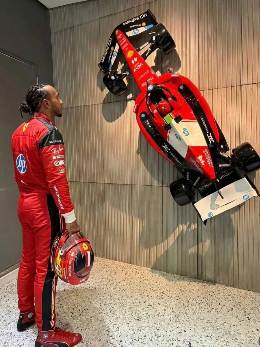 camilasuarez041's tweet photo. From iconic F1 machines to custom automotive masterpieces, we create bespoke car art in any scale, designed to impress. DM us to bring your dream automotive artwork to life. https://t.co/XJ5mJi2cu5