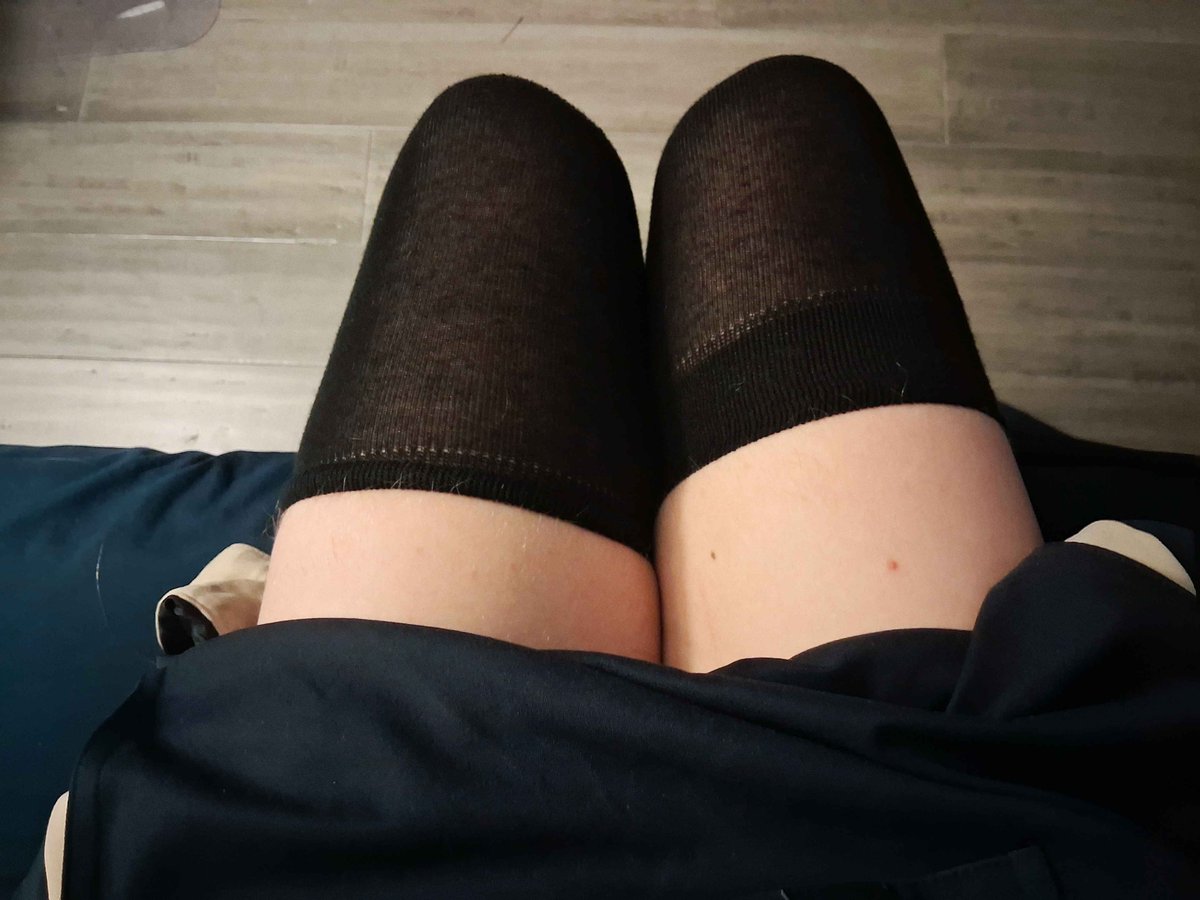 RunningOnX87's tweet photo. it doesn't get any better. here's my thighs. do what you want https://t.co/DmxDegGwx7