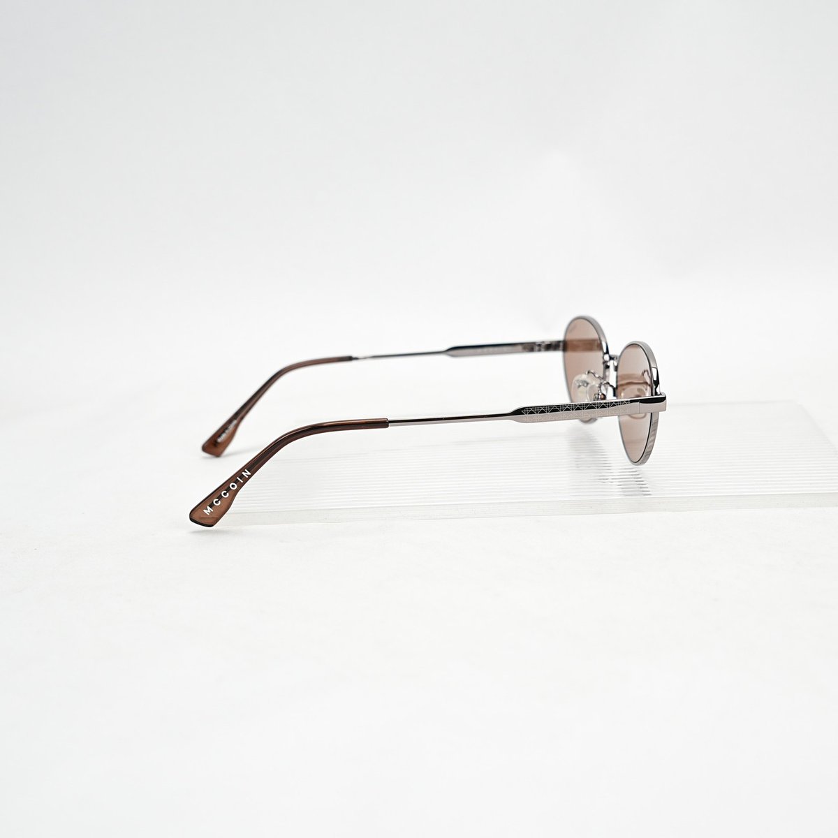 MonteJohnso's tweet photo. What does the accessory you wear say about your fashion taste? Mccoin ARC 01 is made for those who refuse to blend in—sleek design, sharp lines, and bold K-fashion style. No exaggeration, no fuss—just glasses that instantly elevate your outfit. https://t.co/u306V1zhhd