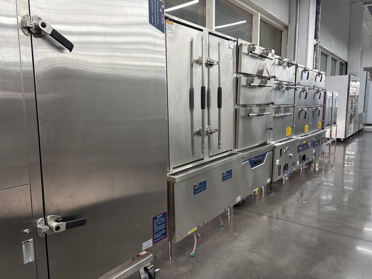 sen_fu30167's tweet photo. Introducing our Commercial Stainless Steel Steam Cabinet Series! 🌟 Multiple specifications for high-efficiency steaming that’s stable and durable. Perfect for canteens and central kitchens. Inquire today! #CateringSolutions #SteamCabinet #fyp #foryou https://t.co/JY6EImHyss