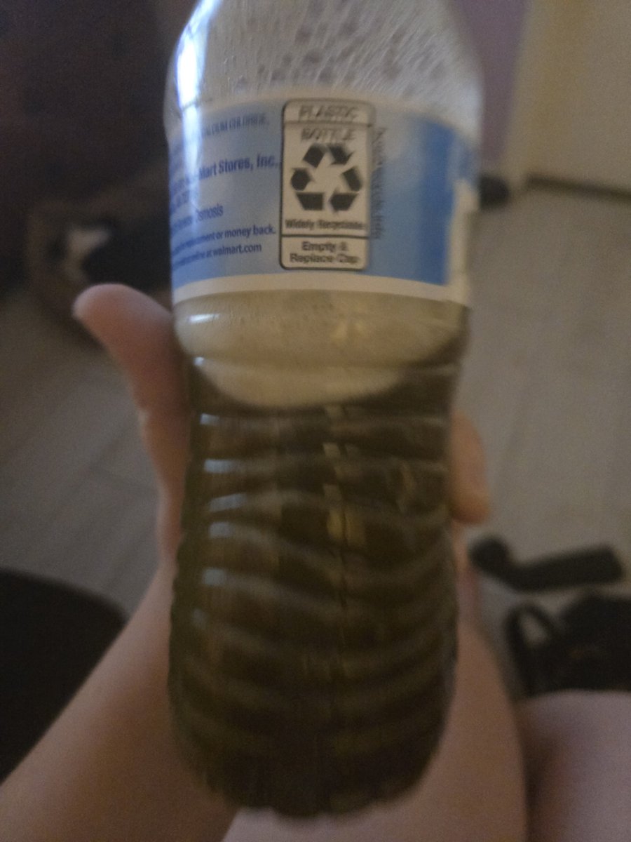 thekjellsinki's tweet photo. save me kratom sludge https://t.co/R3cpNzoS2N