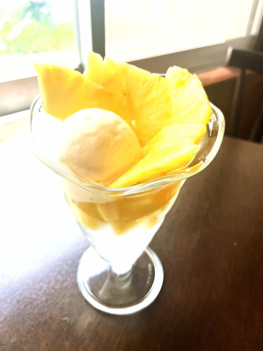 WATATSUMI0812's tweet photo. 久しぶりに当店の生しらす解禁！
本日も生しらすや地魚・お肉・季節のクリームソーダを数量限定でご用意しております☺️

#江ノ島　#江ノ島デート　#江ノ島ランチ　
#江ノ島海鮮　#江ノ島ごはん　#江ノ島観光　#江ノ島グルメ　#えのすい　#湘南デート　#湘南ランチ　#地産地消 https://t.co/xyBgT5Y7YP
