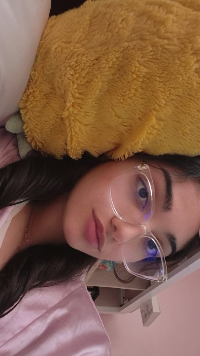 Kylie_needs's tweet photo. Just click send losers, it's not that hard  😇💵
#findom #findombrat #paypig https://t.co/r5WN2k2Heb