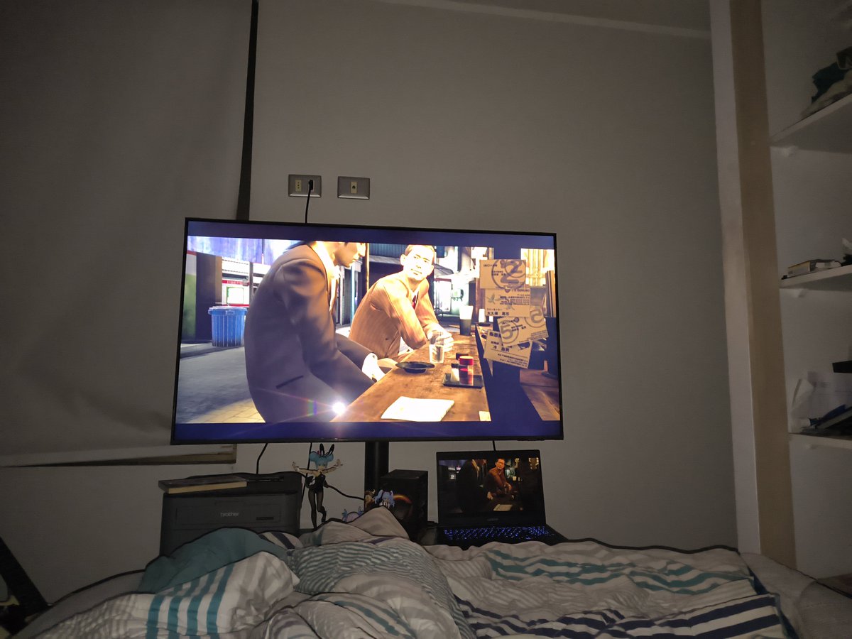 hmijogo's tweet photo. Jugando Yakuza mientras estoy enfermito https://t.co/fdYw9CfrQH