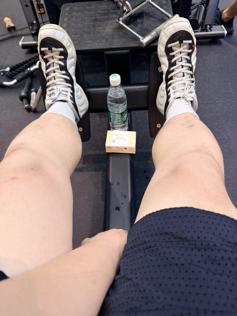 Nikenn2hS's tweet photo. 爽飞🤪 https://t.co/XvgLJxyMtP
