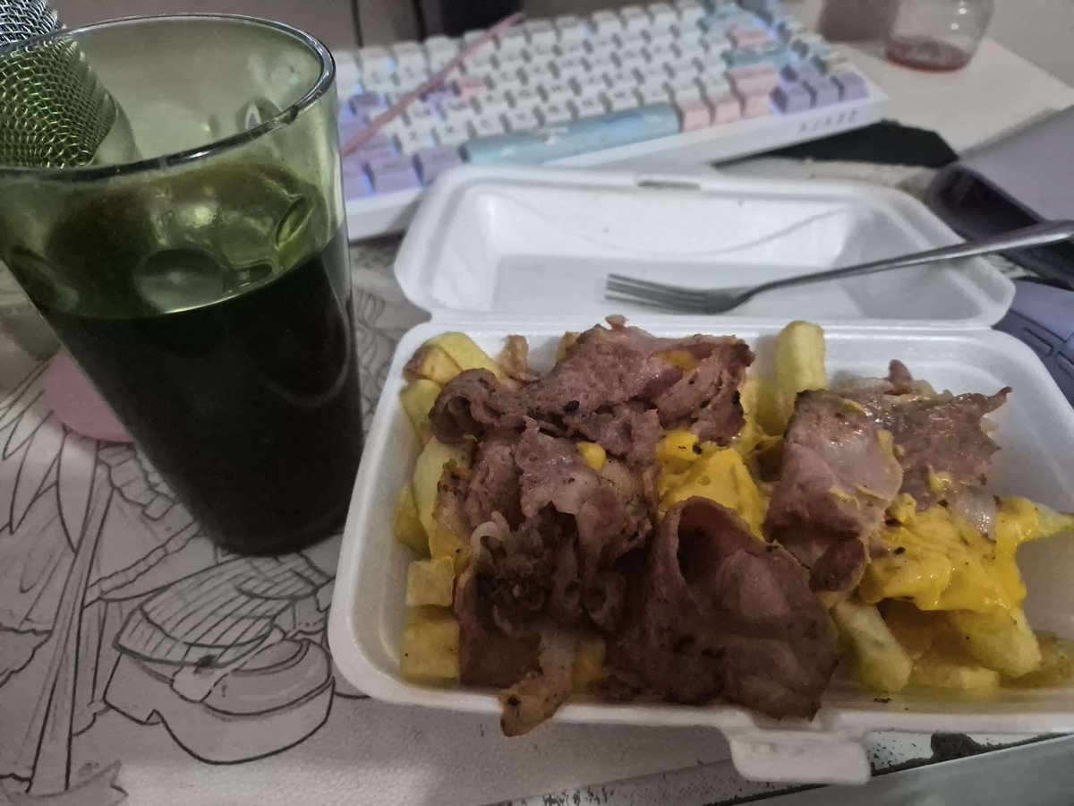ratitairl's tweet photo. Para vos @yuhe_ejin vergano puto la cajeta abierta y peluda de tu vieja aguante la muerte https://t.co/Xmtcc1A7T8