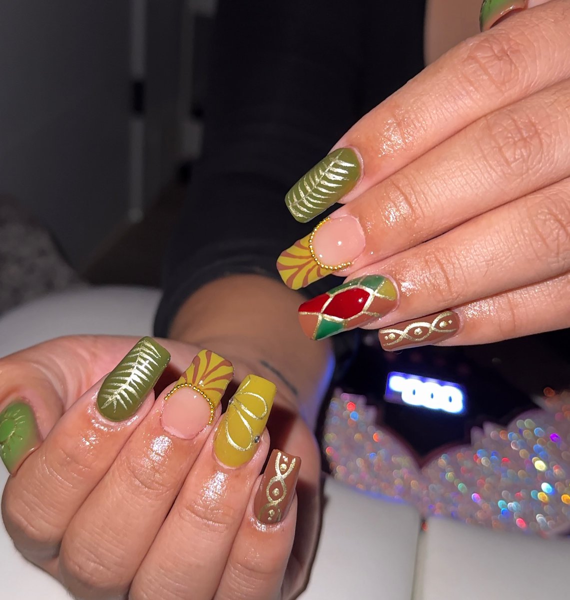 prottiahmet's tweet photo. Book your nail appointment. DM @geetikaartistry for inquiries. https://t.co/YTI4TboZoJ