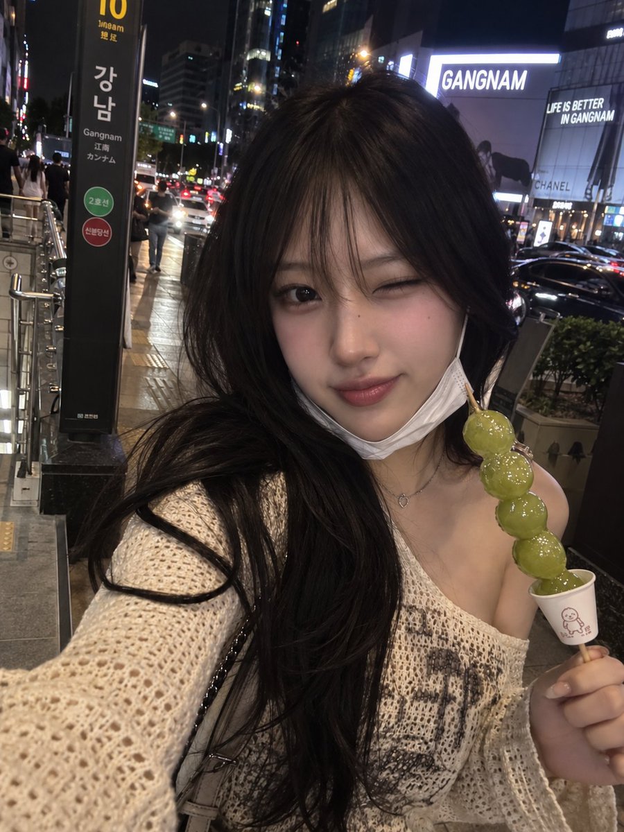 PRISMA_offcl's tweet photo. #PRISMALOG

🐝: 안녕! 고은이에요~~
PRISMALOG으로 이렇게 얘기하는 건 처음이죠? 🤭
곧 데뷔 100일이에요! 시간 진짜 빠르죠?
저랑 멤버들이 100일 기념 특별한 선물을 준비하고 있어요!
꼭 필요한 거예요... 이게 제가 말해줄 수 있는 전부! ㅎㅎ
안녕~~ 💕

#SHIN_GOEUN #신고은
#PRISMA #프리스마 https://t.co/Edwpd8Qbf6
