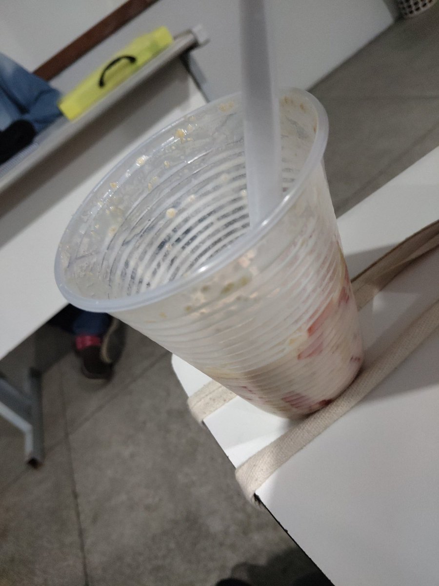 Roxochopp's tweet photo. Trocando a cachaça por salada de frutas https://t.co/47i2MR9k0x