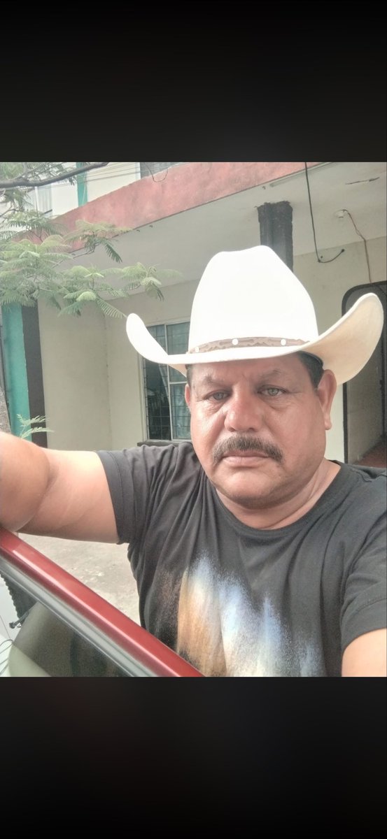 Fabianhpmx's tweet photo. A este macho le encanta pegarse sus buenas deslechadas, que rico está ❤️ si quieres ver los videos completos , mándame mensaje al privado para que te unas al grupo a un pequeño costo👌😘 puro macho rico
Maduro https://t.co/sklvAn9qRb