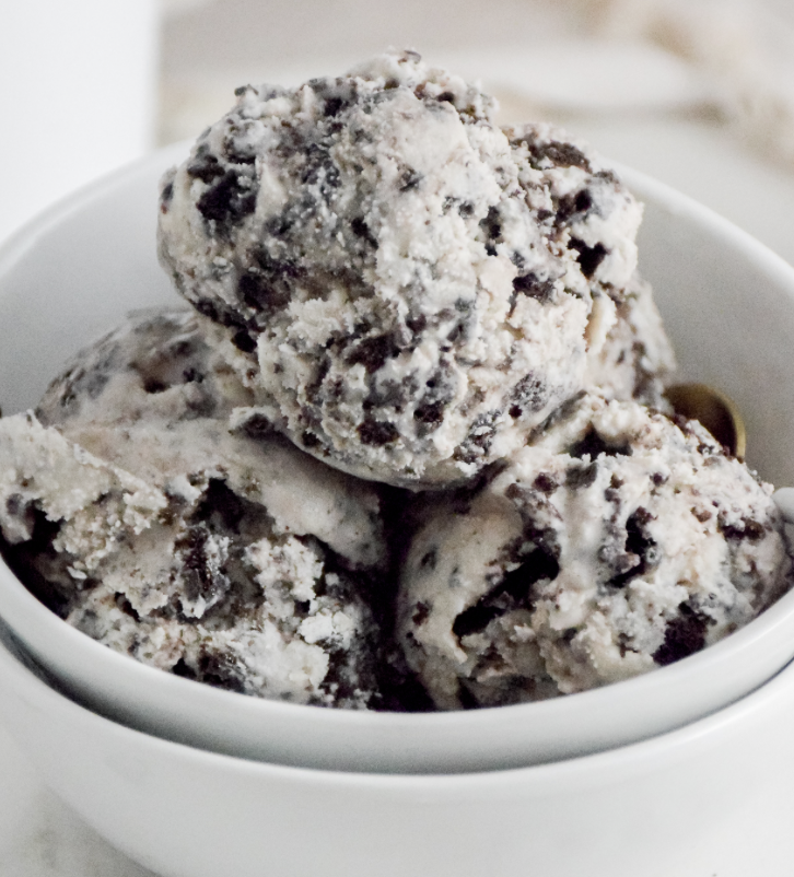 _we_love_food's tweet photo. Is COOKIES &amp; CREAM the best Ice Cream flavor of all time? https://t.co/G61VxWawcq