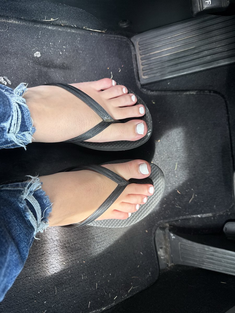 BrokeForKenn's tweet photo. @The_Foot_Nation @footmama127 Here is mineee https://t.co/YnTeUf3wha