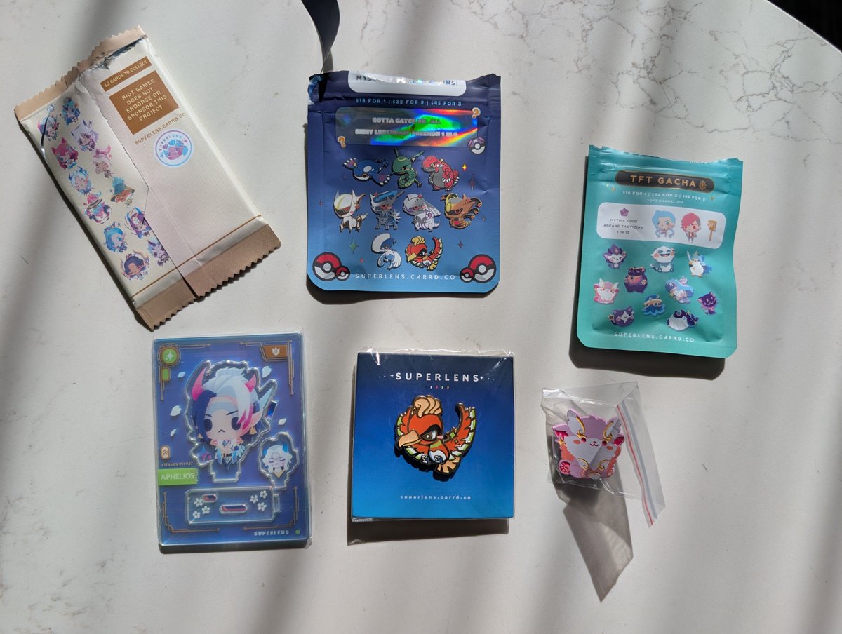 glitchedgoober's tweet photo. Visited artist alley and found @superlen 💜
Every gacha is a hit!! 🤩 https://t.co/5zPCRPpGDl