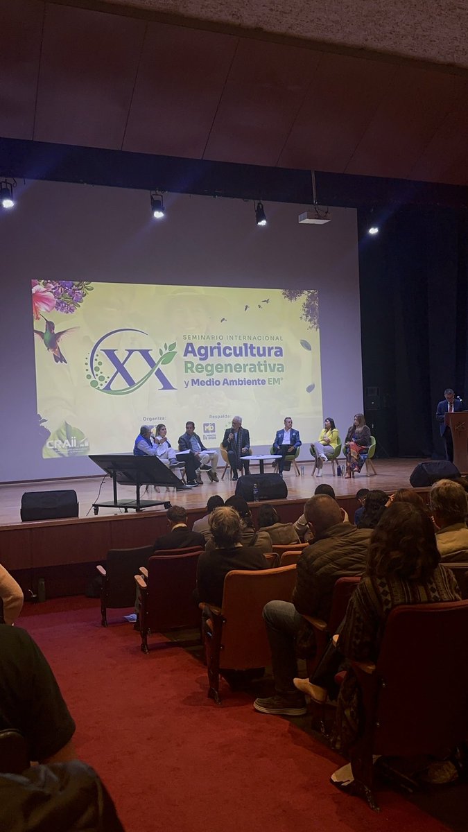 kintriago22's tweet photo. Esta semana asistí al Seminario de Agricultura Regenerativa en Bogotá 🇨🇴 Fue un orgullo representar a @neoagroglobal en este espacio, el cual nos permitió conectar con grandes profesionales del sector agropecuario. 

#neoagroglobal #sostenibilidad #colombia #bogota https://t.co/uxgYGCNXhS