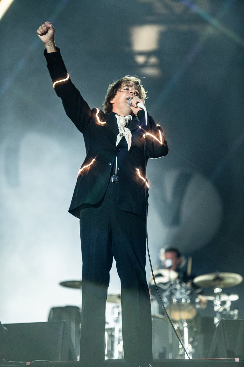 downstagebra's tweet photo. THE HIVES FOREVER
FOREVER THE HIVES

The Hives e Rock in Rio pra sempre 🫶

📸: @tadeu_goulart para o Downstage https://t.co/RJny44pzu7