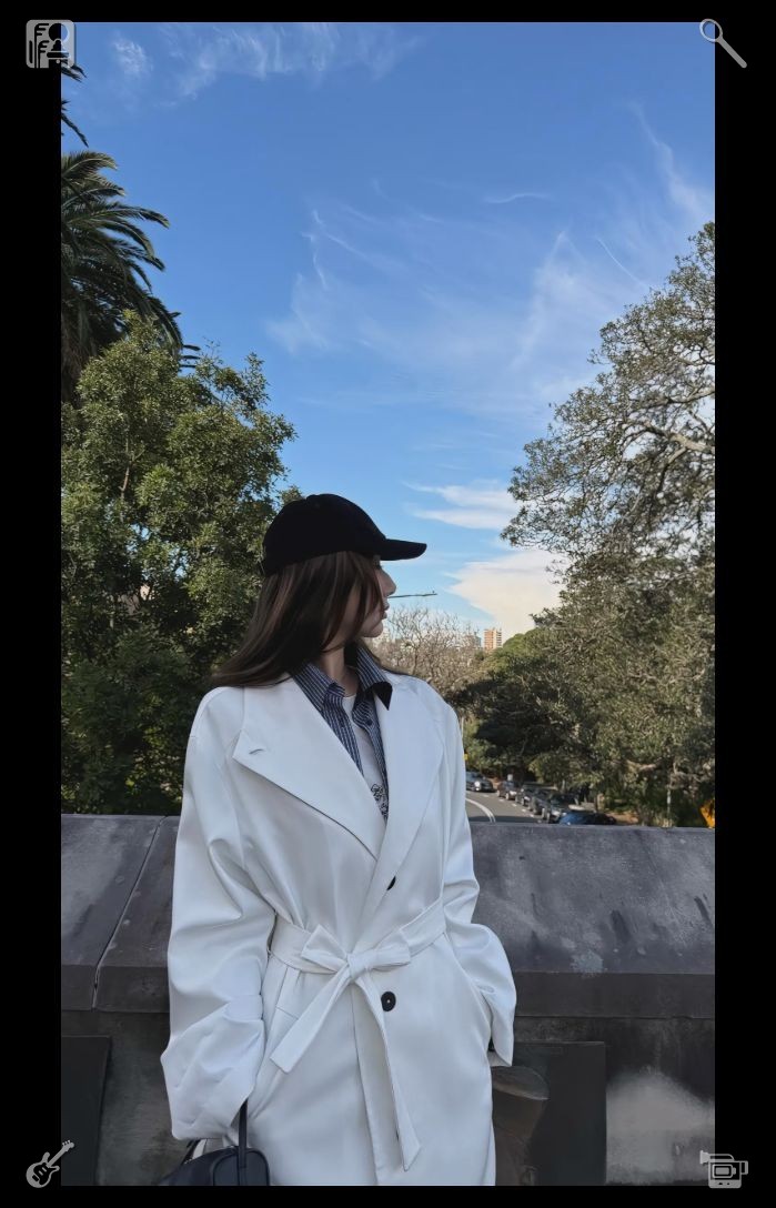 maicchi03o's tweet photo. 📱 Mobile device with power adapterFragrant mochaClara agreed, “Sounds like a solid plan. Have the driver drop us off at the village by the Valley of the Kings. From there, we’ll blend into the crowd and shake him off.” https://t.co/0zQCgOUnyW
