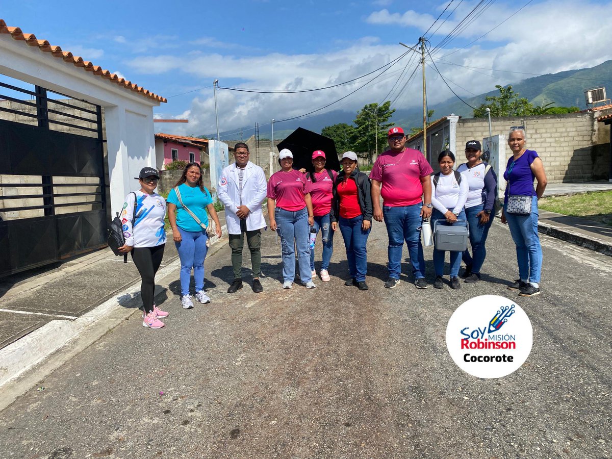 MROBINSONYARA's tweet photo. #04Sep El equipo del mcpio Cocorote estuvo presente en el despliegue social en movimiento Venezuela Renace realizado en las comunidades Los Apamates y El Manizal de la comuna Socialista Vencedores y Vencedoras de Maísanta.
@NicolasMaduro https://t.co/hy19rhHCTr