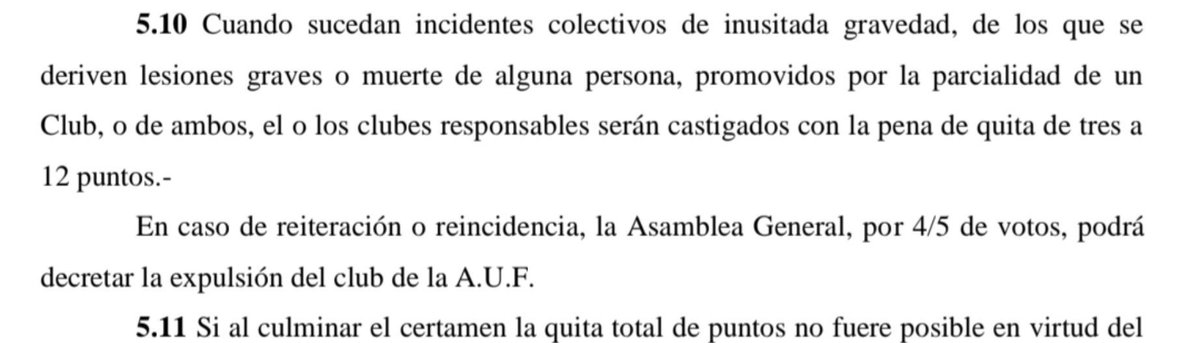 facundoacosta08's tweet photo. Artículo 5.10 del código de disciplina de la AUF. Perdida de puntos de 3 a 12 por incidentes colectivos de los que deriven lesiones. 5 policias heridos, hordas tirando piedras, usando pirotecnia como armas de fuego. Una "pieza" oculta donde tenían pirotecnia. No hay mas que decir https://t.co/dadSaxoQKQ