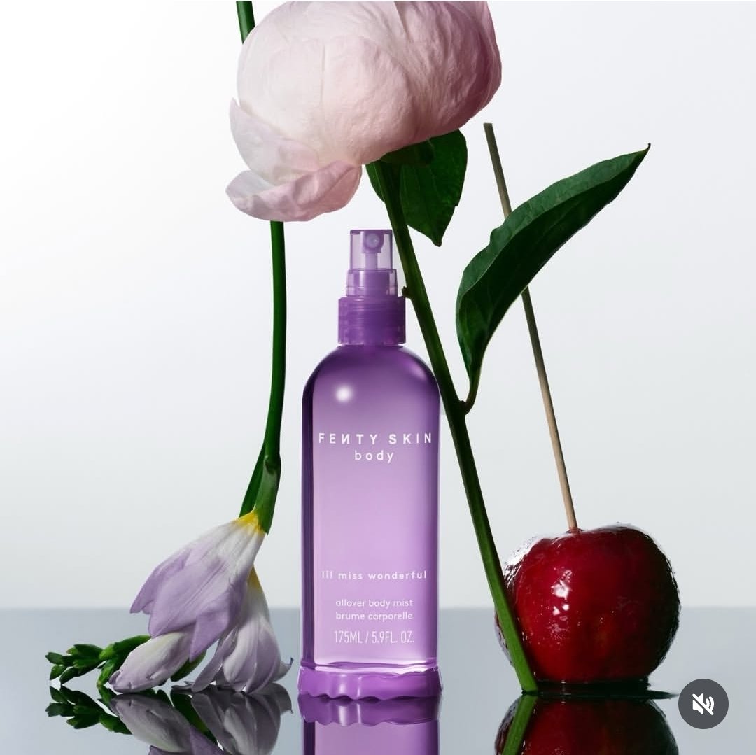 RIHFENTYHQ2's tweet photo. 🚨 New "Lil Miss Wonderful" Fenty Skin Body mist &amp; Butta Drop Body Milk. 💜

Coming soon! https://t.co/ORfkrXGXgU