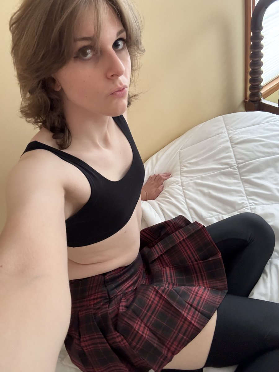 catearedfemboy's tweet photo. caught me off guard 😅 https://t.co/LOM5S772Ke