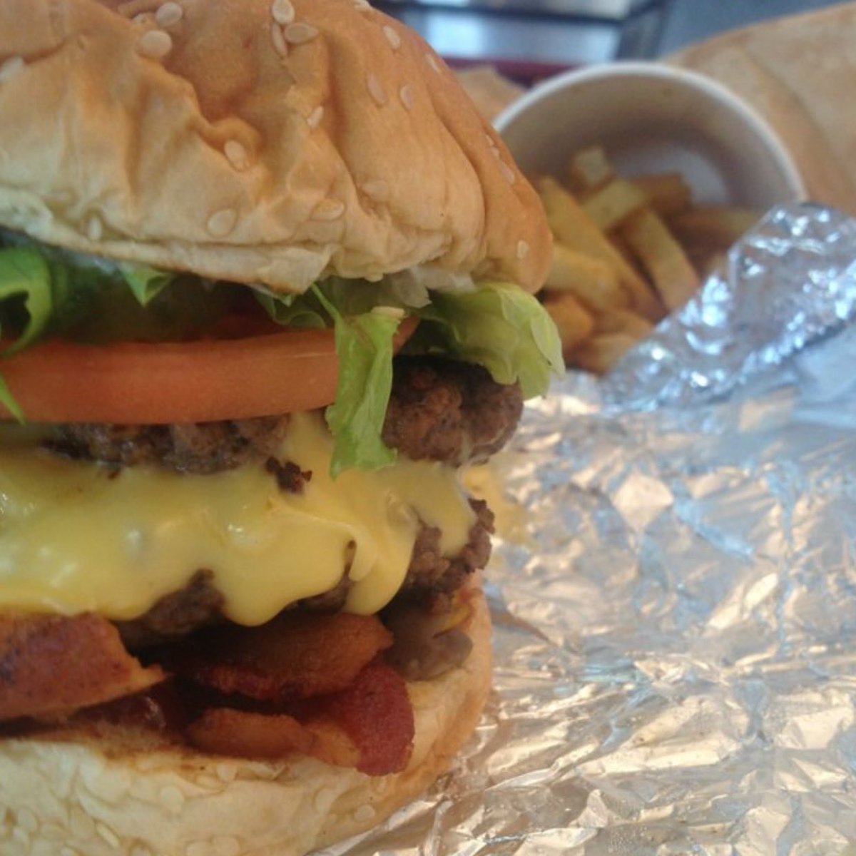 WholyCheesus's tweet photo. @AdamRichman @FiveGuys The burgers 🍔 are actually pretty good 😌 — definitely worth the $$$. If you go, I’d recommend asking for the Cajun seasoning on the small fries. 🔥 https://t.co/9QbEHZdVSw