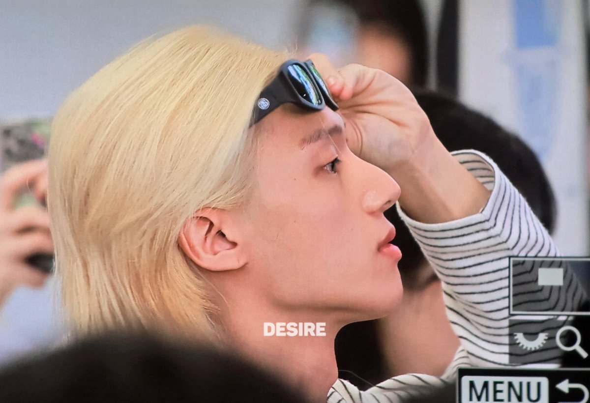 b1tesize's tweet photo. i understand why he always thanks his mom because if i have a side profile like this i will never stop expressing my gratitude to my mother and her genes https://t.co/IcS2sKUm96