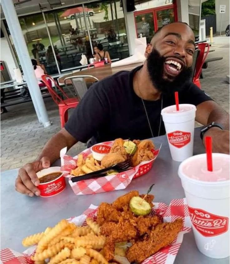nontoxic_acid's tweet photo. ANTHONY YOURE NOT GETTING A BITE😭 https://t.co/HDo3PHPASG