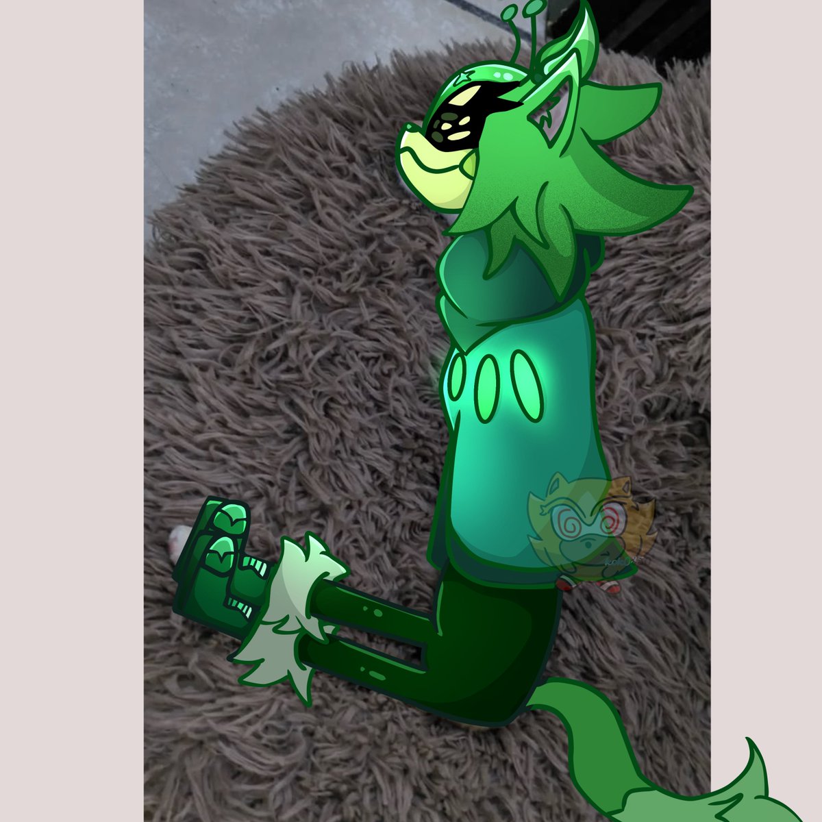Felix13567451's tweet photo. Basically, I was bored on a call with a friend and I came across this weird cat image and thought, "What if I draw Blaze from this picture?" That's what came out of it. 
If you want, you can judge it; it's still horrible. 
#blazethecat #outcomememories #fleetwaysonic https://t.co/dgizpV8WVa