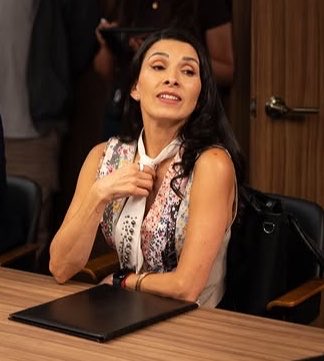 ImMarypezo's tweet photo. Mimí, the real boss 😮‍💨

Dios mío, ¡qué mujer! Esa presencia, esa elegancia, esa seguridad… una DIVA en toda la extensión de la palabra❤️‍🔥 https://t.co/Hf4yZnjHHq