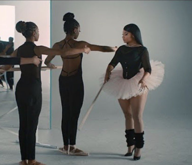 Rated_BARB's tweet photo. Nicki did it already ✨🙂‍↔️ https://t.co/6qD6dEueJI