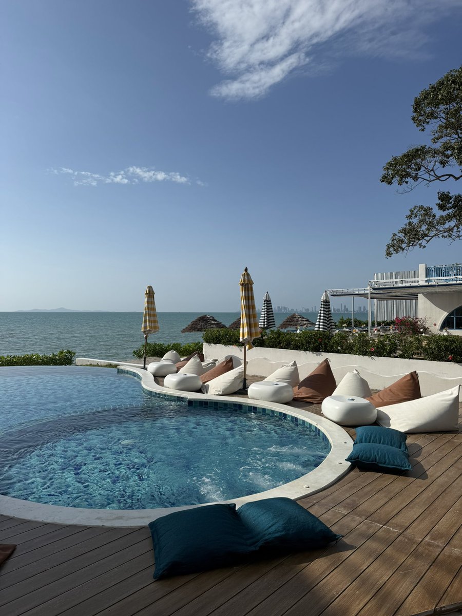 SalvadorMaurice's tweet photo. Selamat Pagi from #bali to the World 😎
#bali #ballindonesia #ballisland #balilife #explorebali #balitrip #balitravel #weekend #getaway https://t.co/OnryERcSw2