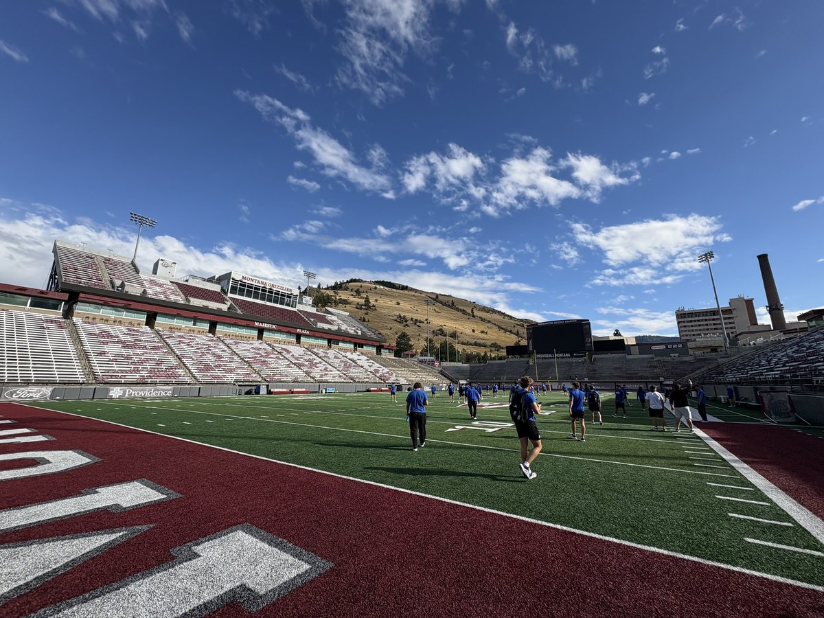 CoachJMath's tweet photo. #FastFriday in Montana #TopGunOffense https://t.co/ltT5YWSE9D