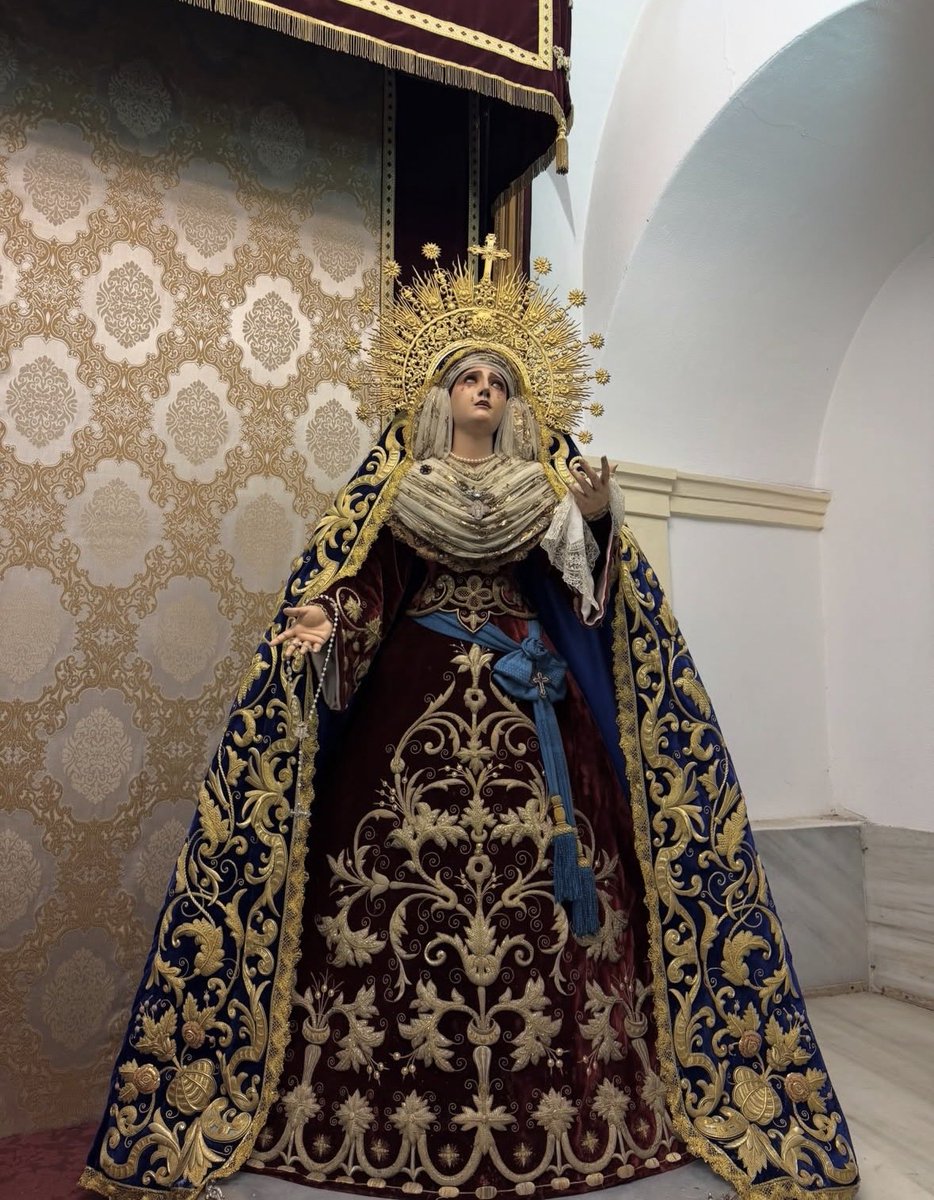 lapasionenceuta's tweet photo. #ACTUALIDAD
Nuestra Señora de las Penas, se encuentra ataviada para el Tiempo Ordinario.
Vestidor: Jesús González
📸 Hermandad
#pasionenceuta #Penas #Hermandad #Ceuta #CeutaEsEspaña https://t.co/8y1bCB7uZo
