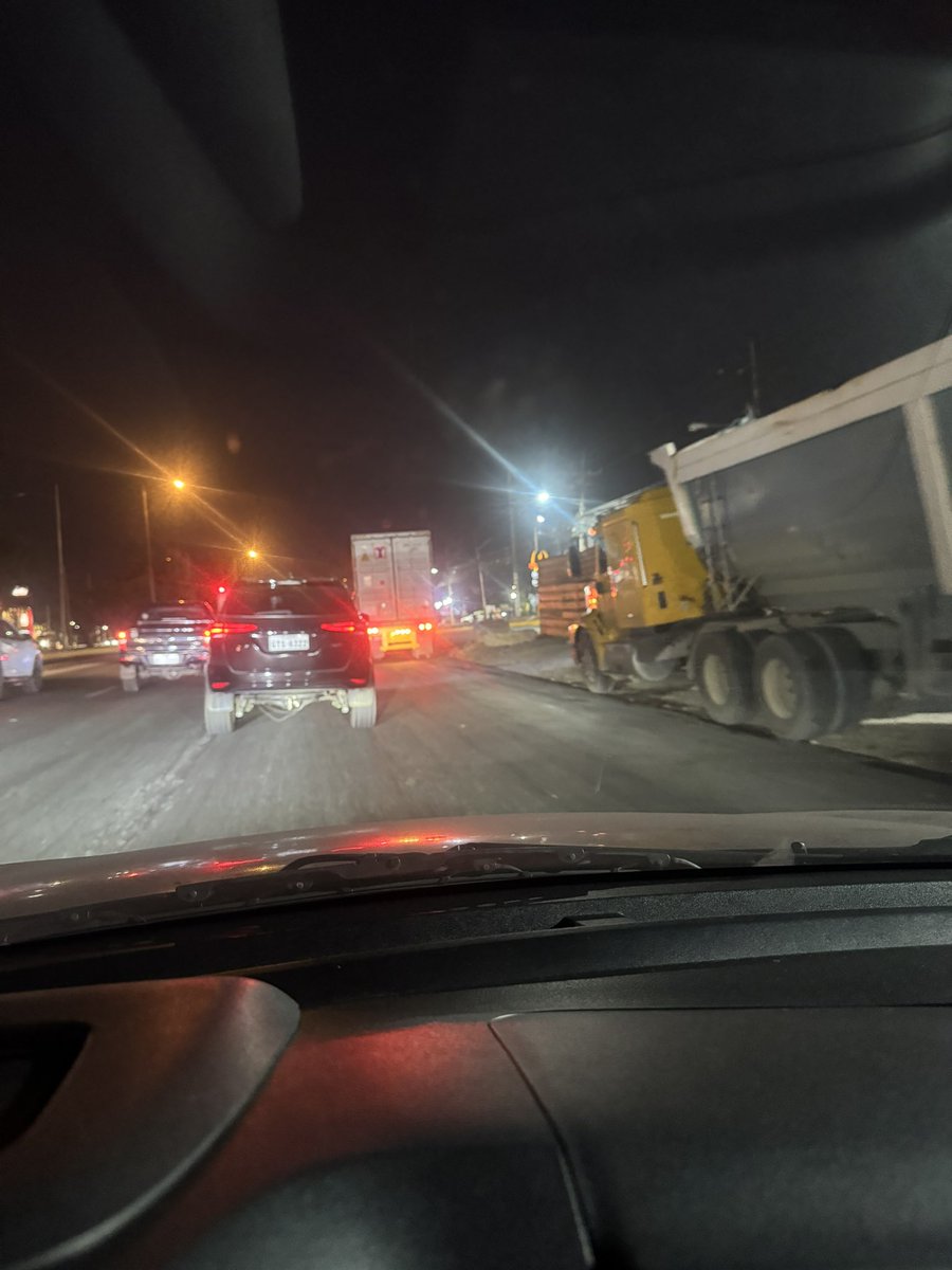 tatianaelizam's tweet photo. Justo ahorita @ATM_Transito @ATMGuayaquil @ViaLaCostaLucha @InfoViaLaCosta @EmergenciasEc
Todos los días voy a reportar esto, porque sus patrullas solo perjudican a la gente honesta. Primax Pto Azul https://t.co/jTtyww6Ilh