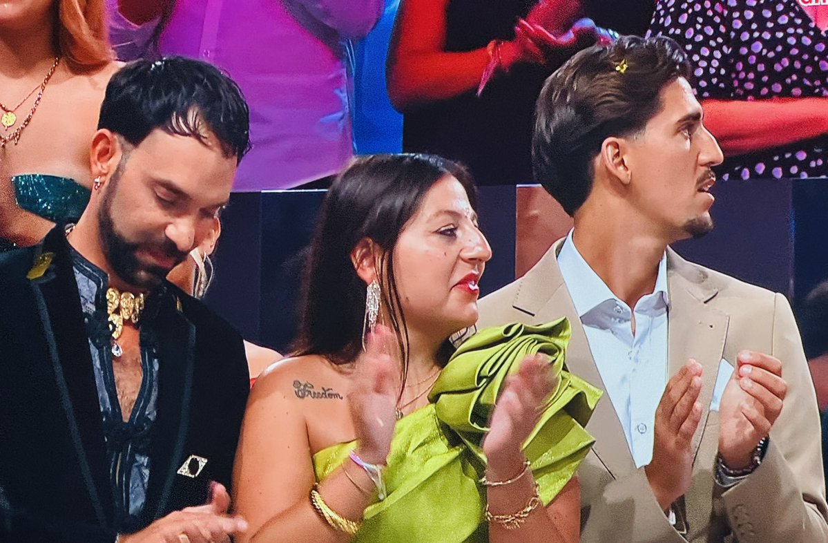 angelam41725528's tweet photo. 🤭🤭🤭🤭 que melão #bbtvi https://t.co/hYpcbNShDe