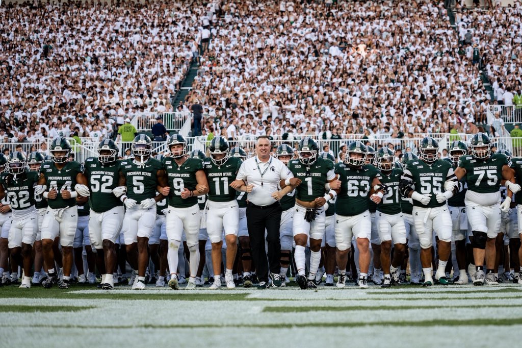 MSU_Football's tweet photo. Together. https://t.co/yzj1KCT4OD
