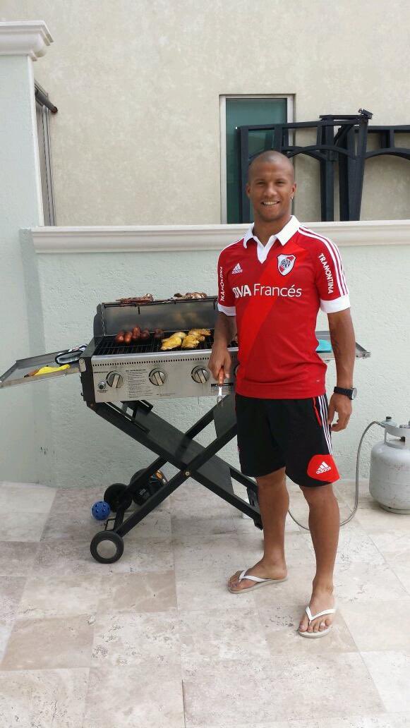 Ramonista_'s tweet photo. Esta noche pinta para asado. https://t.co/613g6JHLJ7