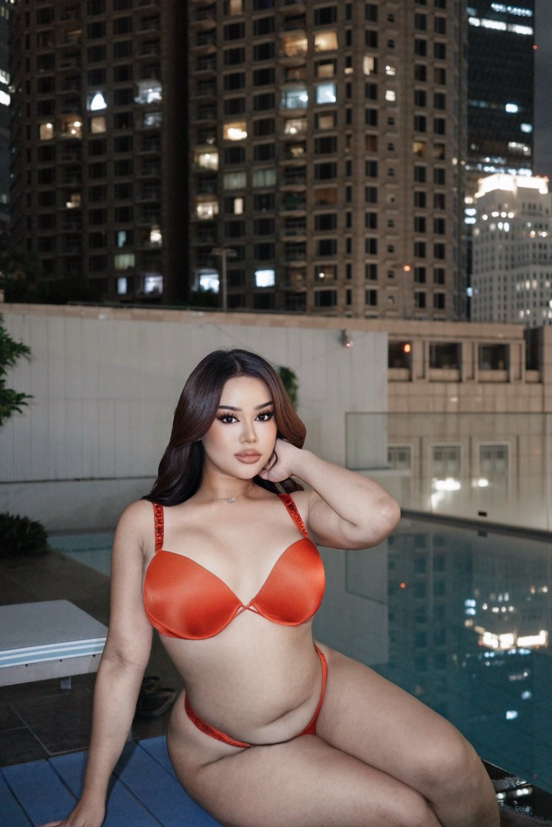 Sun2Tears's tweet photo. #ladyboy_saudi #ladyboy_both_in_Riyadh #ladyboy_riyadh https://t.co/B1MLCvcNbN