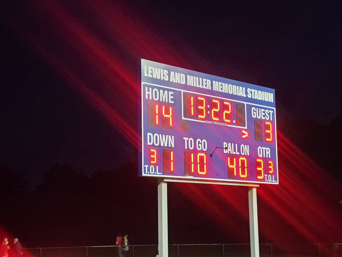 BPtashinski's tweet photo. Halftime score @NWARangers 14 @ccbluejaysports 3 @PaFootballNews https://t.co/7BJd8hi0V5