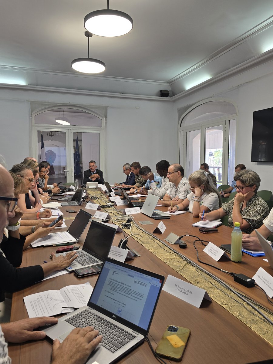 Image de Préfet de la région Guyane - #Prévention | 🔥 Sécheresse et feux de savane. 
➡️ Les services de l’État en collaboration avec la C