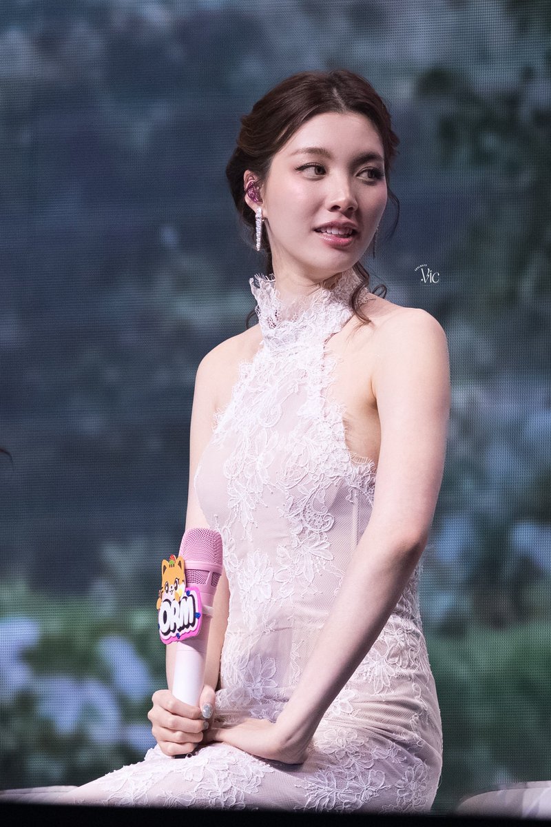 Soulmate_vic's tweet photo. The girl who always softens my heart 

LINGORM ILF FINAL EP
#วาดฝันวันวิวาห์ตอนจบ https://t.co/XRC3ny4FPN