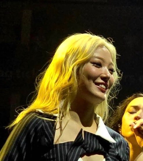 meichxe's tweet photo. a covinha da yoonchae 😭 https://t.co/aarH7DvyfR