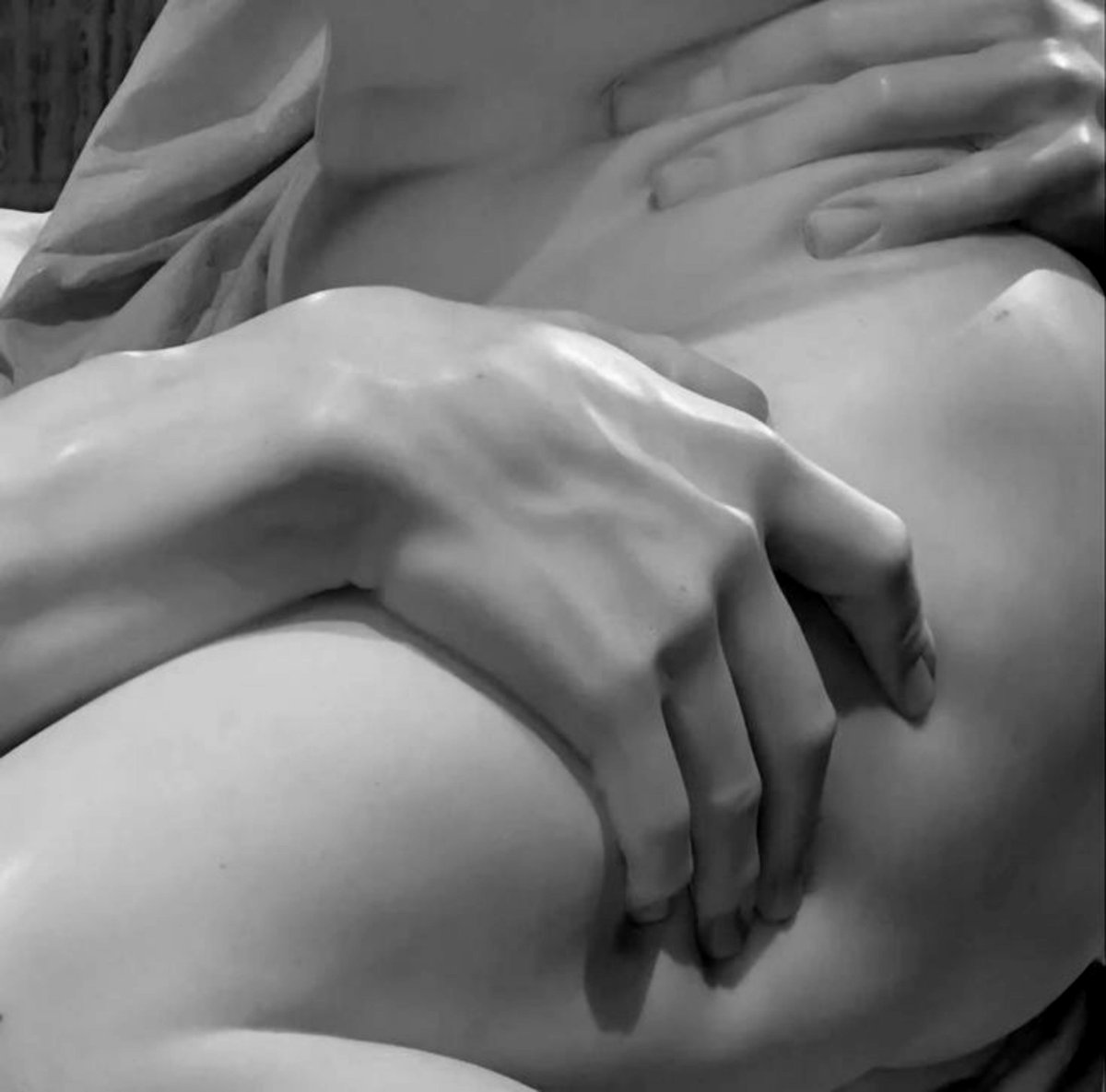 Haniezle's tweet photo. “The sin I chose.”  — If the world is determined to brand our tale a transgression, then grant me the grace of remaining unrepentant. Let me be the sinner who never kneels for forgiveness, loving you in a way that harmed no one, disturbed no peace, and broke no heart but my own. https://t.co/fssL5tVTUh