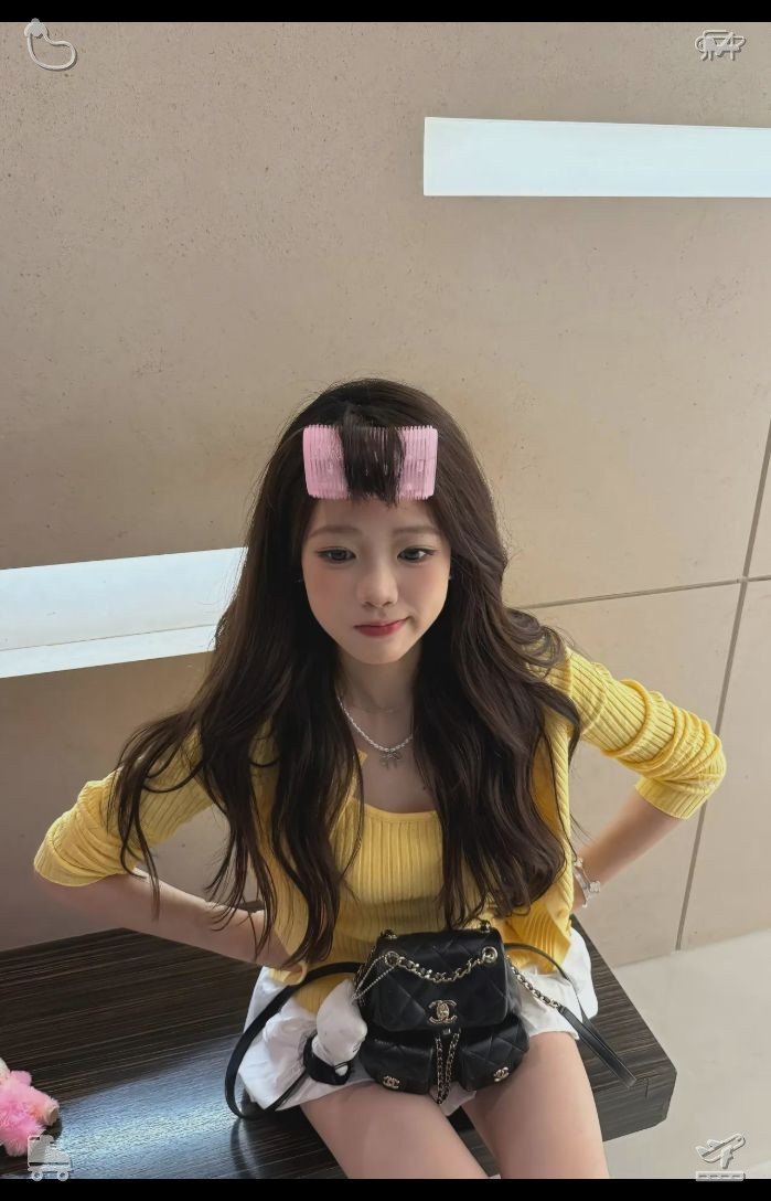 HingPsy's tweet photo. 🎉Playing Badminton with a Buddy
The rackets feel feather-light
As time passed, Lila’s boba tea adventure kept expanding. She launched a YouTube channel, uploading clips of her café-hopping excursions, offering her opinions and top picks to her audience. The channel soon ama https://t.co/UNtttnyfjY