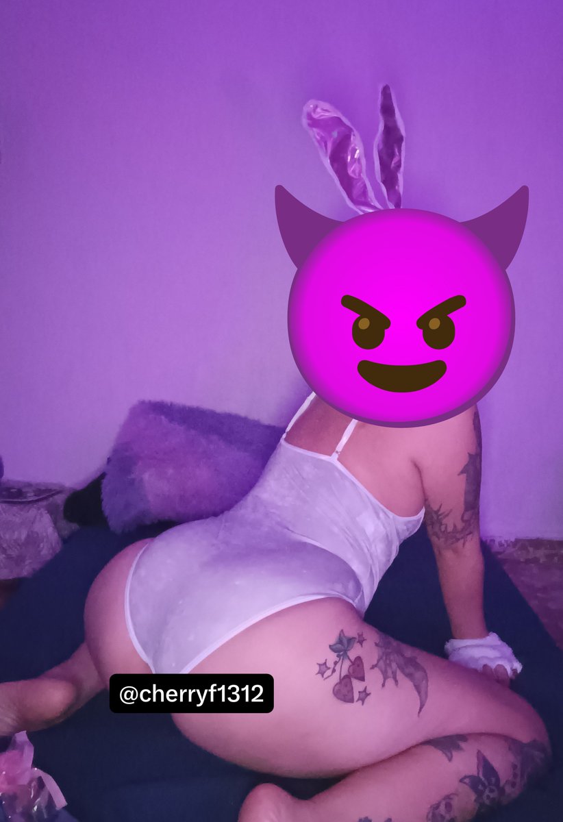 Tucerezadefuego's tweet photo. Inicia tu semana con una culona sentada en tu cara 😘 https://t.co/JSaps1bTK9