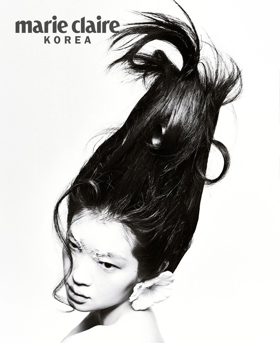 ___chitrogolpo's tweet photo. Model Wenjing by Choi Na Rang for Marie Claire Korea April '26 issue 

Styled by Lee Seungyeon https://t.co/pPGIuRQ3aa